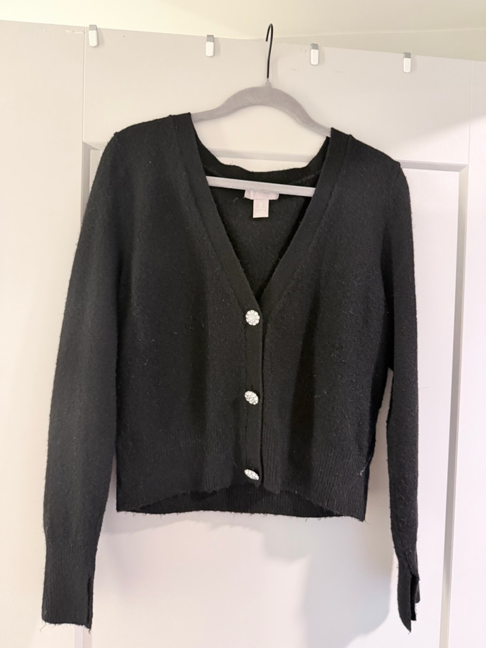 H&M Black V-Neck Cropped Cardigan with Decorative Buttons